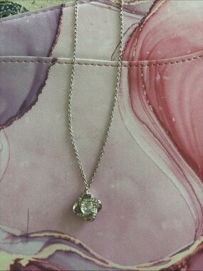 Silver Knot Pendant Necklace with Center Stone